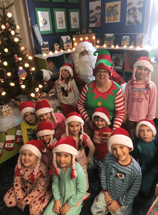 Le père Noël en visite à l’école primaire Notre-Dame-de-Montjoie
